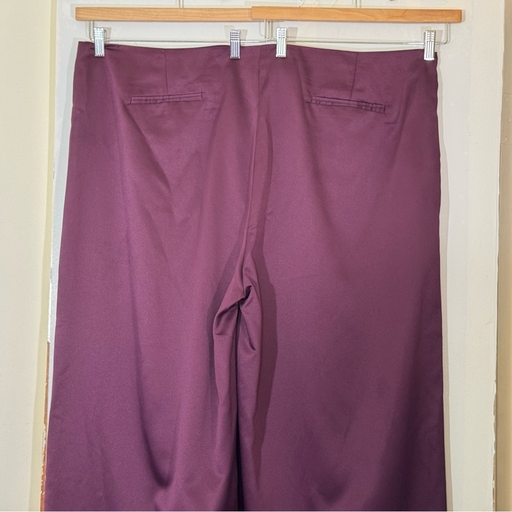 Prettylittlething Premium Plum Constructed Satin Pleat Wide Leg Pants - Picture 10 of 12